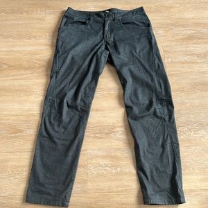 Arc’teryx Men’s Phelix Pant Size: 32 Color: Carbon Fibre